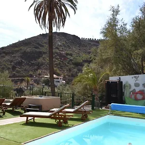 https://finca-mariola-casa-centenaria.in-canary-islands.com