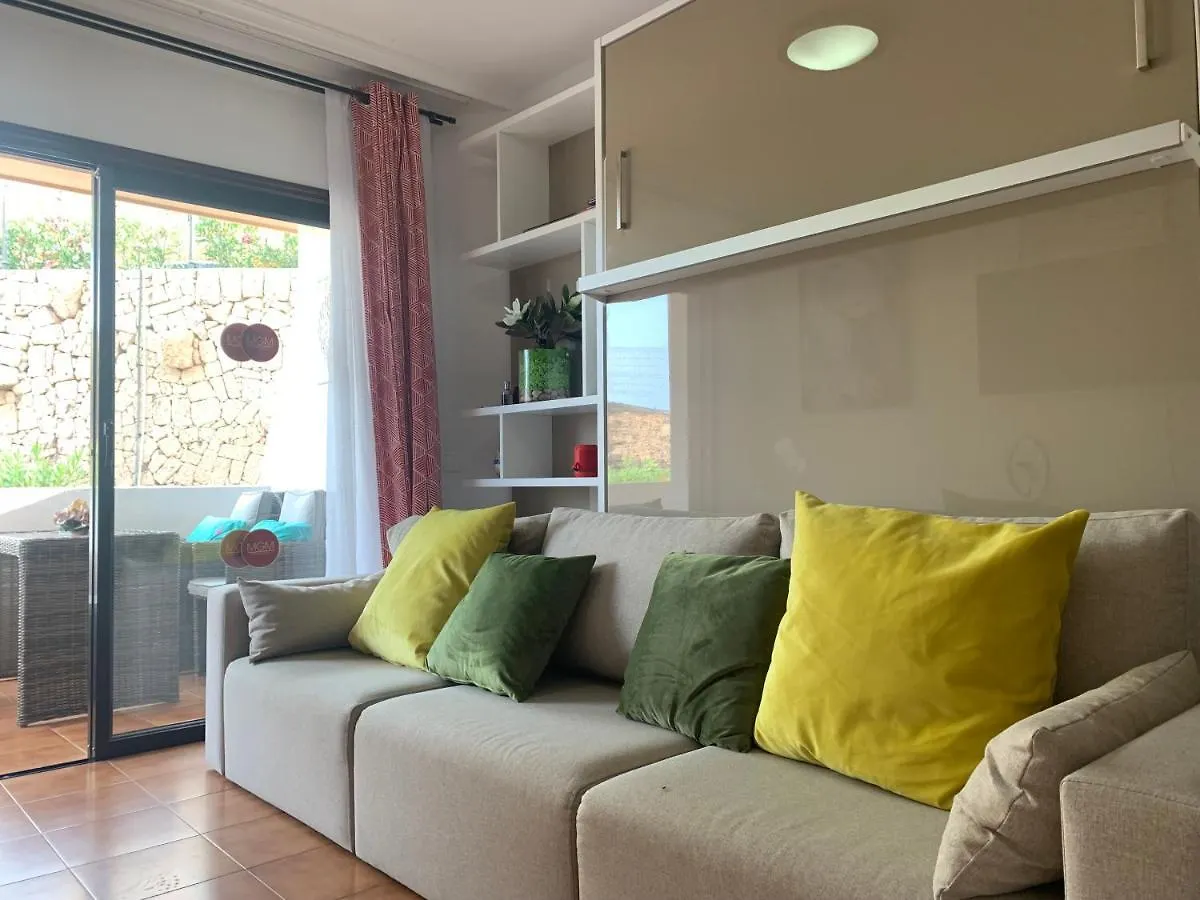 Estudio En Tenerife Con Piscina / Study Flat With Pool contacts